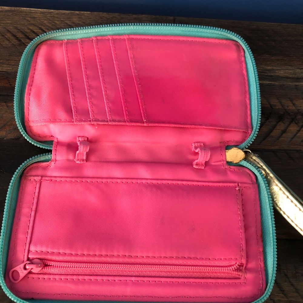 Lilly Pulitzer wristlet - Picture 3 of 5